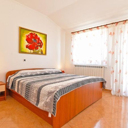 Apartment Ljiljana 1553 Новиград Экстерьер фото