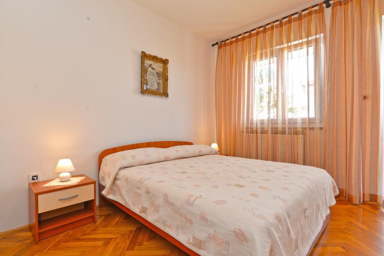 Apartment Ljiljana 1553 Новиград Экстерьер фото